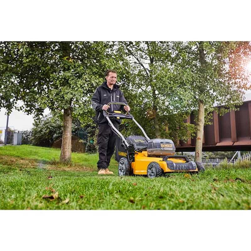 Tondeuse 48cm 18V DEWALT DCMW564P2-QW avec 2 batteries 5,0 Ah