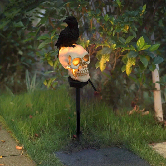 Lampe Solaire de Jardin Originale "Le Corbeau et Le Crâne"
